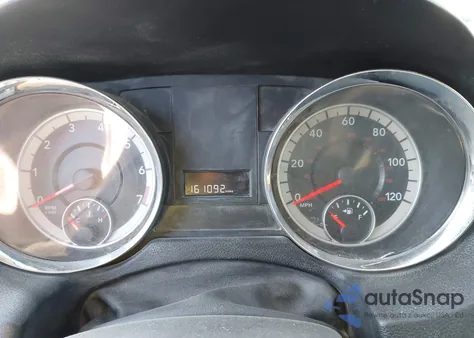 2011 Dodge Grand Caravan Express z USA, uszkodzony, nr VIN 2D4RN4DG7BR779044